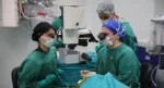 Türk göz hekimleri 4 günde 70 canlı göz ameliyatı yapacak