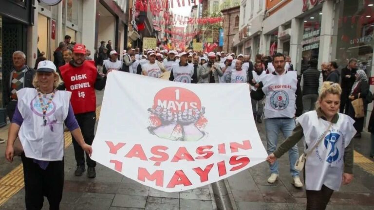 Meydanlar Emekçinin