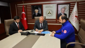 Giresun Valisi Koç’tan TDV’ye Kurban Bağışı