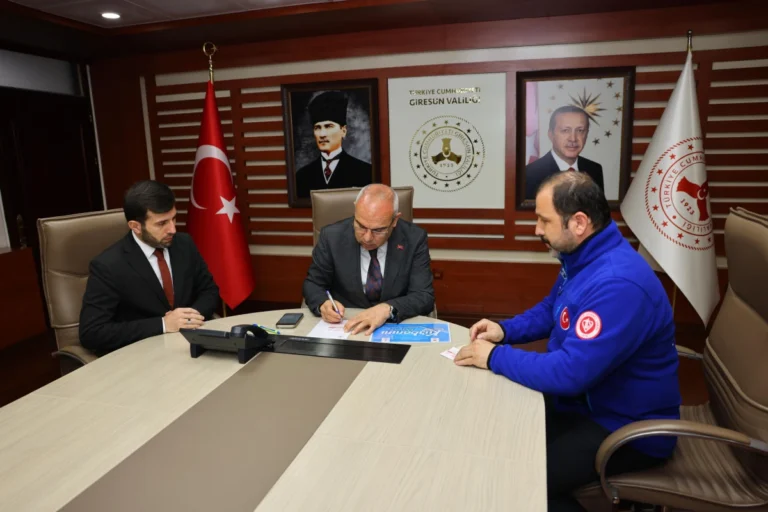 Giresun Valisi Koç’tan TDV’ye Kurban Bağışı