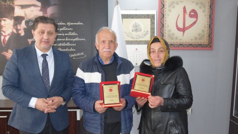 Espiye’de Hayırseverlere Teşekkür Plaketi Verildi
