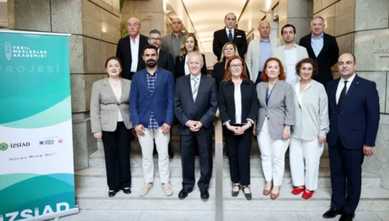 İZSİAD’dan yeşil dönüşüm için gençlere eğitim desteği