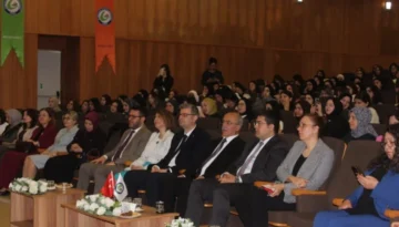 Kaymakam Burak Öz, 5 Mayıs Dünya Ebeler Günü etkinliğine katıldı
