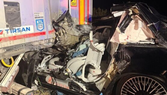 Giresun’da Trafik Kazası! Tıra Çarpan Otomobilin Sürücüsü Öldü