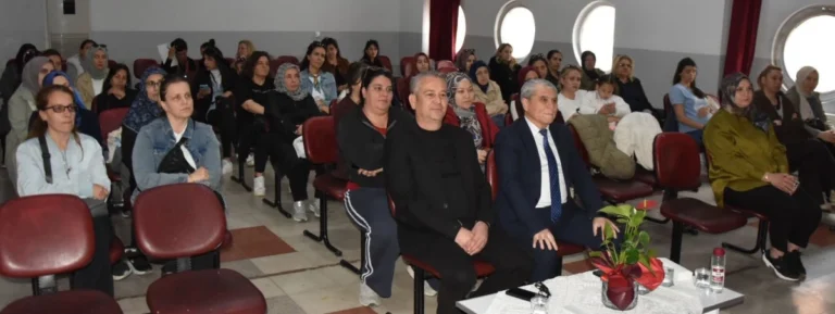 Manisa Yunusemre’de Aile Eğitimleri Devam Ediyor
