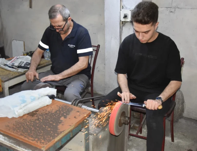 Manisa’da Kurban Bayramı bıçakçıları da memnun etti