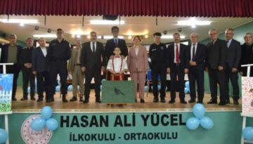 Otizmin Renklerini Tuvale Yansıttı