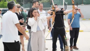 Sağlıkçılar kitle için kitle sporunu sevdi
