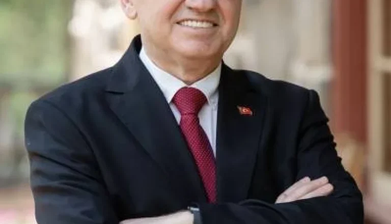 Türk akademisyen, bilim insanı Prof Dr. Mustafa Güzel küresel bir hizmete imza attı