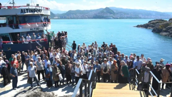 Giresun’da emeklilere ada turu yaptırdılar