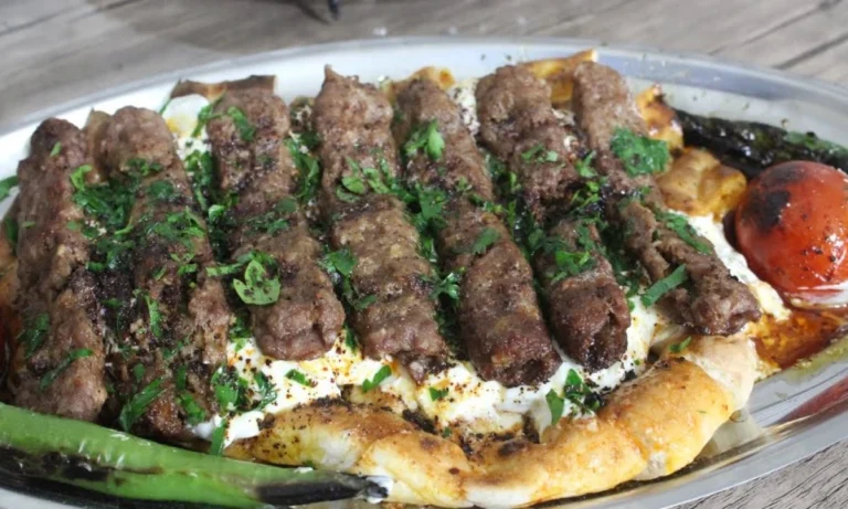 Manisa Kültür Yolunda Festivali’nin lezzet yıldızı Manisa kebabı oldu